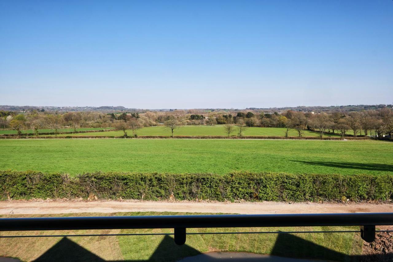 Llanerch Vineyard Hotel ヘンソル エクステリア 写真